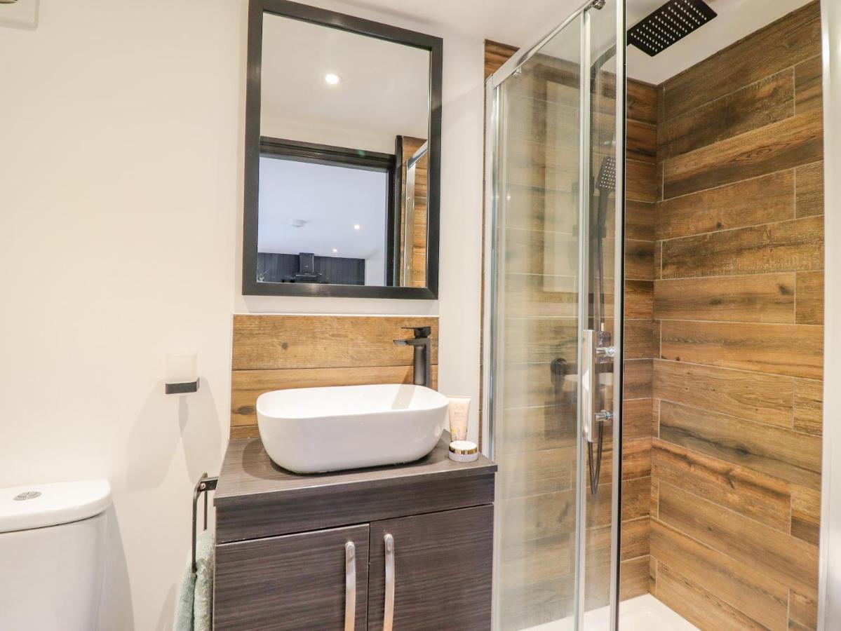The Cabin At Evelyns Retreat Corwen Exterior photo